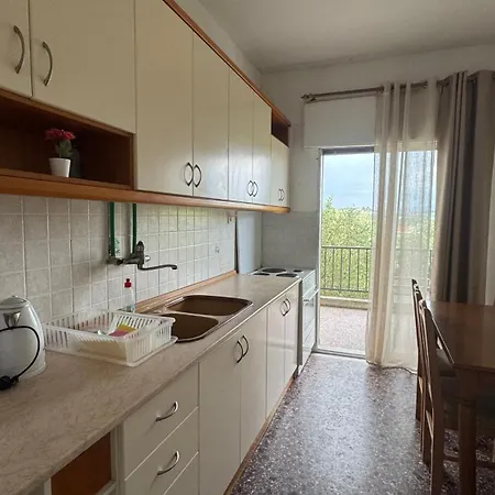 아파트 Marija With A Sea View Terrace! 네아 모우다니아